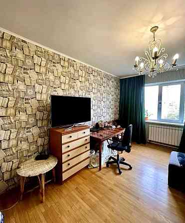 Продаж Квартира 3-кімнатна, 8/9 поверх на Архіпенка вул., д. 10А Киев