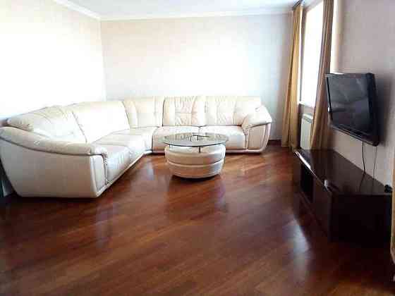 Оренда Квартира 3-кімнатна на ул. Бориспольская, 12в Киев