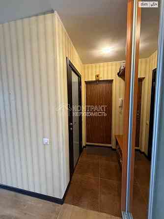 Продаж Квартира 3-кімнатна, 9/9 поверх на вул. Светлая Kharkiv