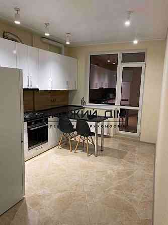 Оренда Квартира 1-кімнатна, 6/10 поверх на Небесной сотни пр. 