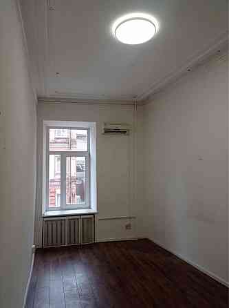 Продаж Квартира 2-кімнатна, 3/3 поверх на Басейна вул., д. 9 Київ