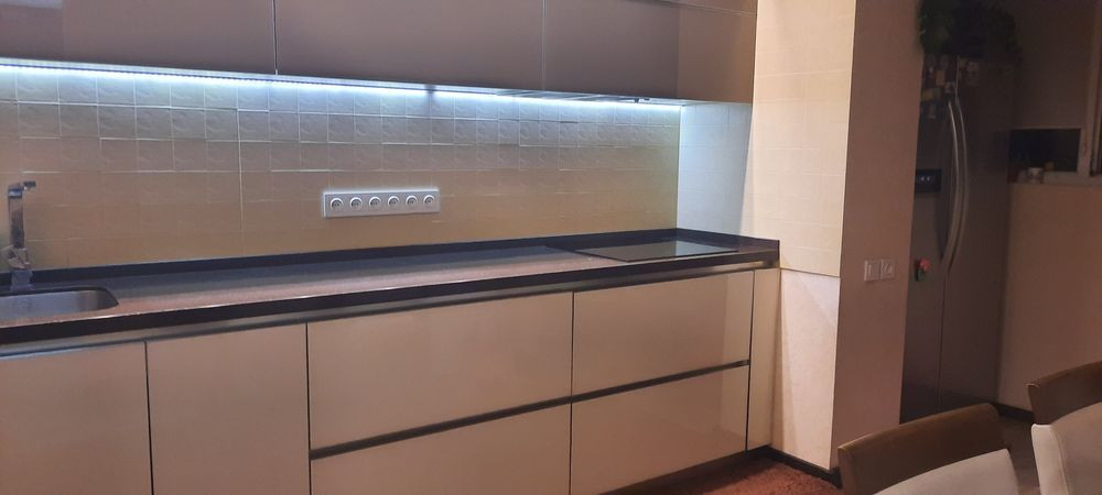 Продам 1 комнатную квартиру с ремонтом и мебелью в ЖК "Янтарный" (п.Котовского)  - фото 9