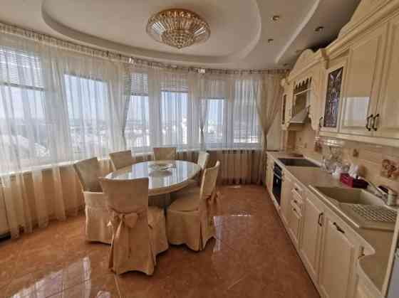 Оренда Квартира 3-кімнатна, 23/25 поверх на Маршала Тимошенко, 21 Київ