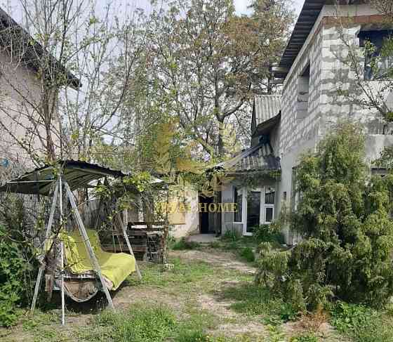 Продаж чудового дачного будинку по вул Садовій на Осокорках у Києві Киев