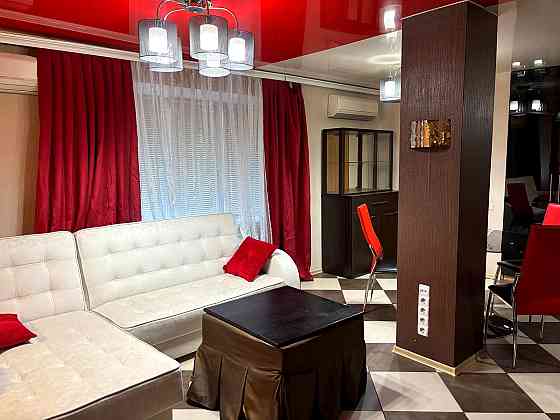 Продаж Квартира 2-кімнатна, 2/9 поверх на Леси Украинки вул., д. 12 Kiev