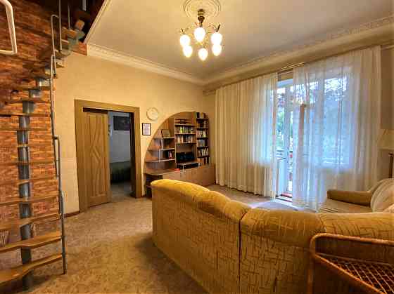 4 комнатная квартира в Лермонтовском переулке Odessa