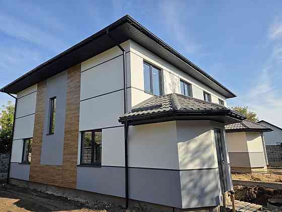 Продаж Будинок 4-кімнатний на вул. Залізнична Рівне