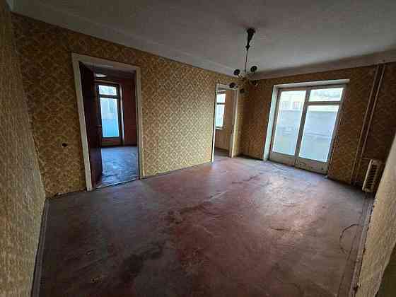 Продаж Квартира 4-кімнатна, 2/9 поверх на Плеханова, 4-Б Київ