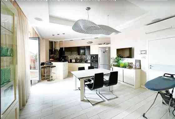 Шикарная 3х уровневая квартира с террасой на Фонтане Odessa