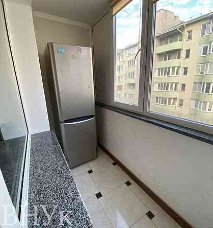 Продаж Квартира 3-кімнатна, 4/8 поверх на вул. Зелена Тернопіль