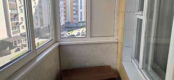 Оренда Квартира 1-кімнатна, 5/10 поверх на Драгоманова Киев