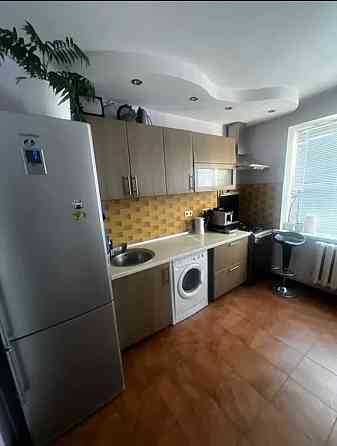 Оренда Квартира 3-кімнатна, 1/9 поверх на Вершигори, 3 Kiev