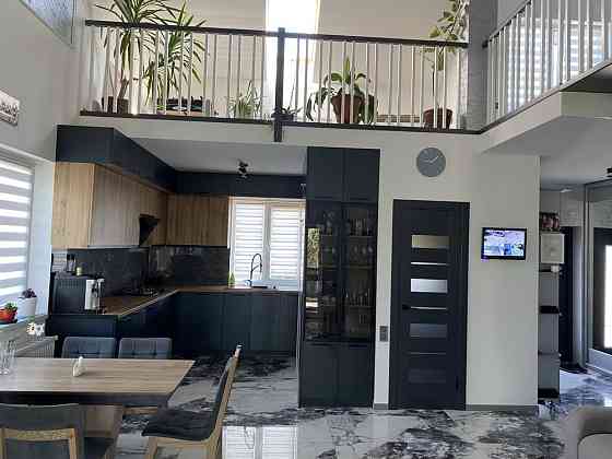 Продаж Будинок 4-кімнатний на вул. Щаслива Пидрясне