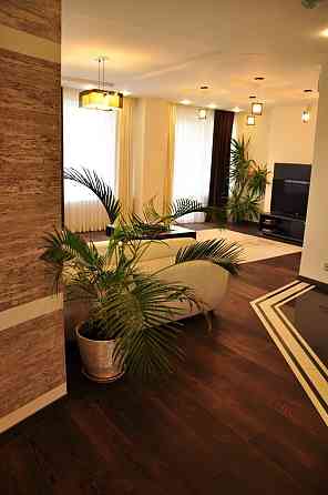 Оренда Квартира 2-кімнатна, 11/20 поверх на Литературная ул., 1а Одеса