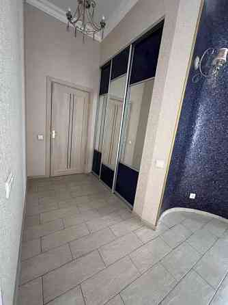 Оренда Квартира 2-кімнатна, 3/4 поверх на ул. Генерала Наумова, 48 Kiev