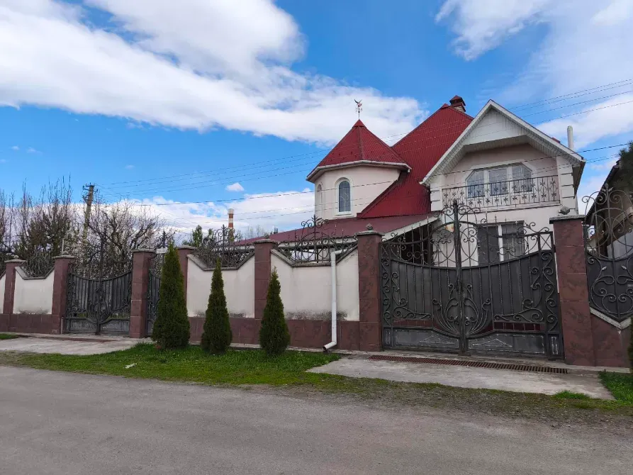 Продажа 2-этажный Дом с участком 8 сот 188 кв.м 5 комн. на Олександра Блистіва Ужгород - изображение 4