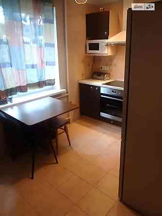Оренда Квартира 2-кімнатна, 4/16 поверх на вул. Срібнокільська, 8 Киев