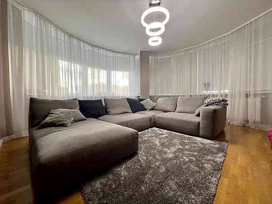 Продаж Квартира 3-кімнатна, 2/24 поверх на Левка Лук’яненка вул., д. 21к2 Kiev