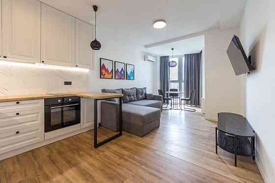 Продаж Квартира 2-кімнатна, 15/25 поверх на Драгоманова, 2Б Киев