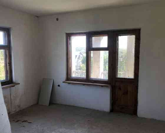 Двухэтажный дом в ближнем пригороде Одессы Нерубайське