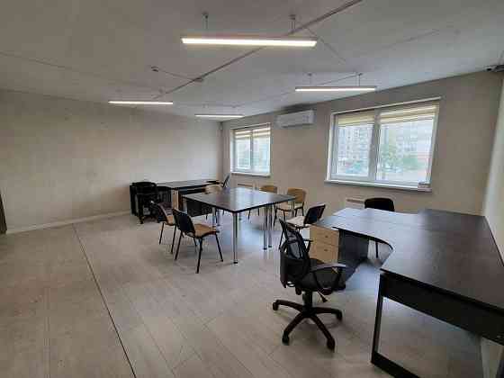 Оренда офісне приміщення на улица Ревуцкого, д.40 приміщень - 4, поверх - 2/25 Киев