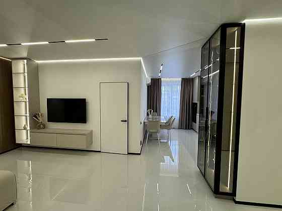 Продаж Квартира 3-кімнатна, 9/10 поверх на Приозерна Івано-Франківськ