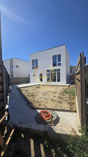 Продаж Будинок 4-кімнатний  - фото 1