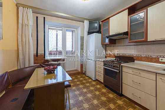 Продаж Квартира 2-кімнатна, 3/16 поверх на Григоренка Петра, 33/44 Киев