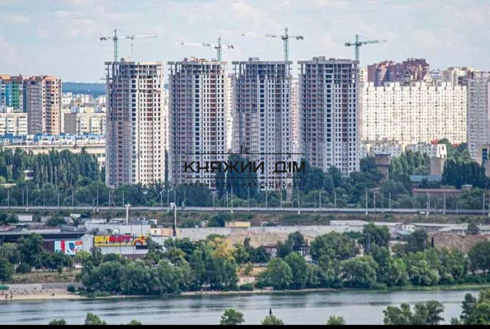 Продаж 2к Квартира 62 кв.м Урловская ул. Київ - фото 1
