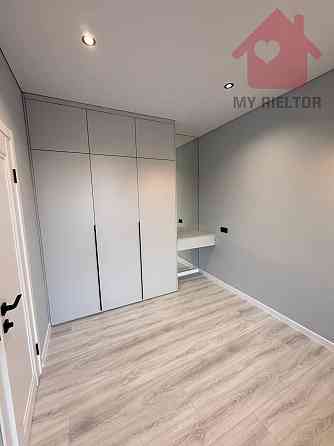 Продаж Квартира 1-кімнатна, 1/5 поверх на Руська Ужгород