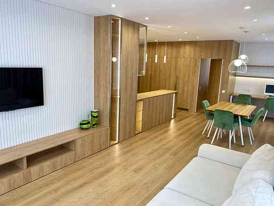 Продаж Квартира 3-кімнатна, 9/26 поверх на Зарічна, 6/2 Київ