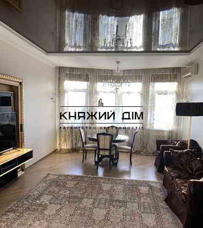 Метро Печерська !!! Оренда видової 3-х к.кв. по бул. Лесі Українки в Печерському р-ні. Код об'єкту №: 11202073 Киев