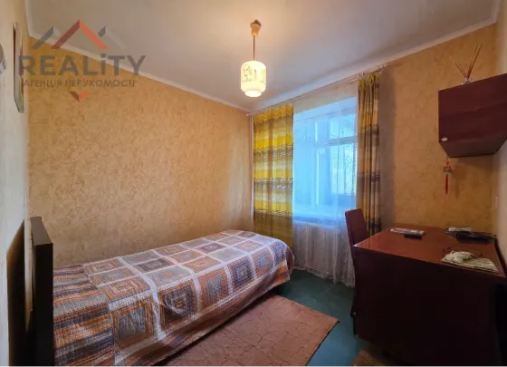 I will rent a two-room apartment in the area of I. Mazepy Avenue Dnipro