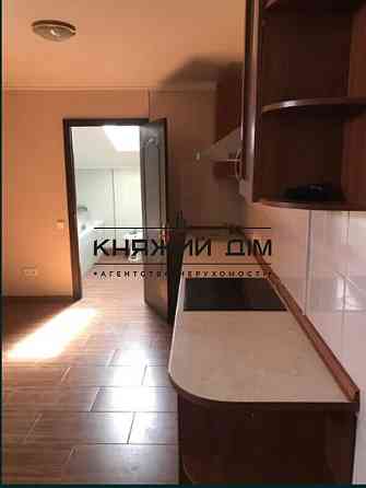 Оренда Квартира 3-кімнатна, 4/4 поверх на Наумова Генерала ул. Київ