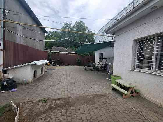 Квартира, як будинок. Свій двір.Паркомісце. Підходить під програми. Без комісії. Одеса