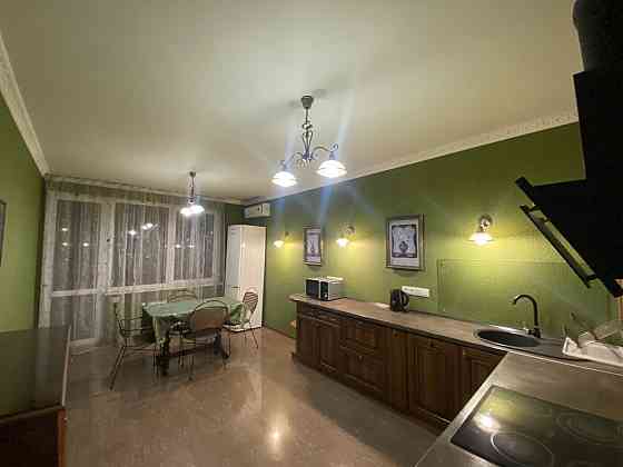 Оренда Квартира 3-кімнатна, 3/24 поверх на проспект Голосеевский, д.62 Киев