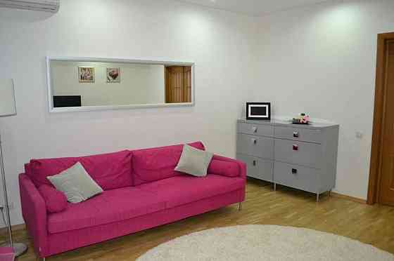 Продаж Квартира 2-кімнатна, 18/24 поверх на Пчілки, 3А Kiev