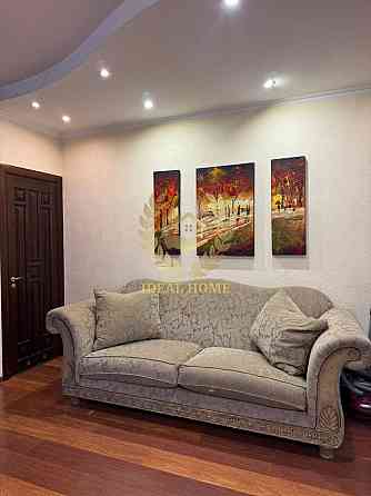 Продаж Будинок 4-кімнатний 