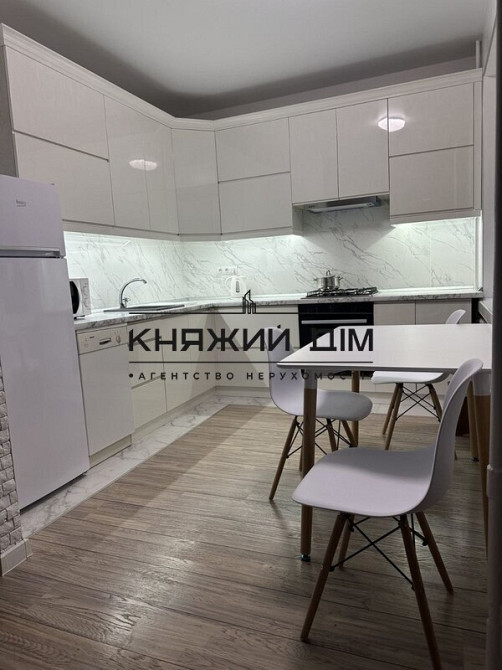 Оренда Квартира 2-кімнатна, 9/9 поверх на Печерский спуск Kiev - photo 1