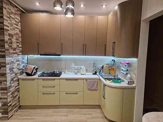 Продаж Квартира 2-кімнатна, 1/4 поверх на Метробудівська вул., д. 13/10 Київ