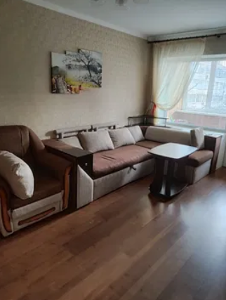 Оренда Квартира 1-кімнатна, 4/5 поверх на Машинобудівна, 24 Киев