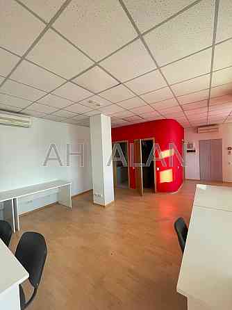 Оренда Будинок 4-кімнатний на Березняківська вул., 29 Киев