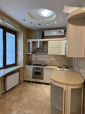 Оренда Квартира 3-кімнатна, 3/3 поверх на вул. Героїв Харкова Харків