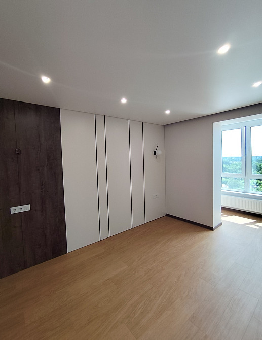 Продаж 1к Квартира 44 кв.м Домбровського Житомир - изображение 1