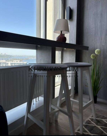 Оренда Квартира 1-кімнатна, 33/33 поверх на Заречная ул. Київ