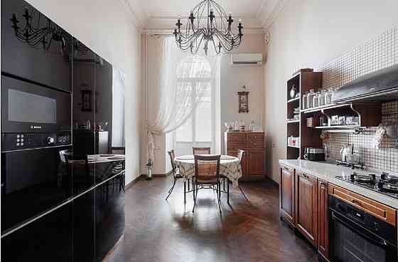 3-х комн квартира га ул. Гоголя в " Доме с атлантами". Уникальное предложение! Одеса