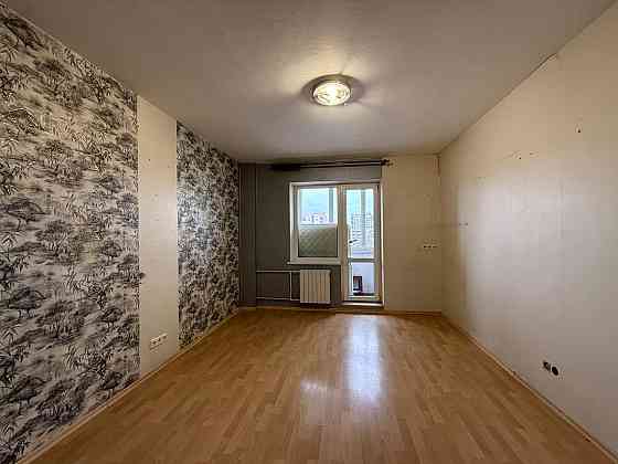 Продаж Квартира 3-кімнатна, 8/9 поверх на Гайдай Зої вул., д. 2 Kiev