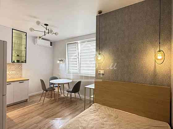 Оренда Квартира 1-кімнатна, 1/4 поверх на Практична вул., 2 Киев