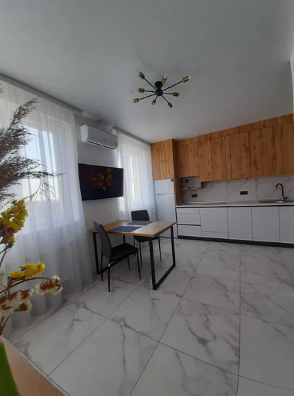 Продам 1-комнатную квартиру с ремонтом с видом на море (р-н Лузановка) Одеса - фото 1