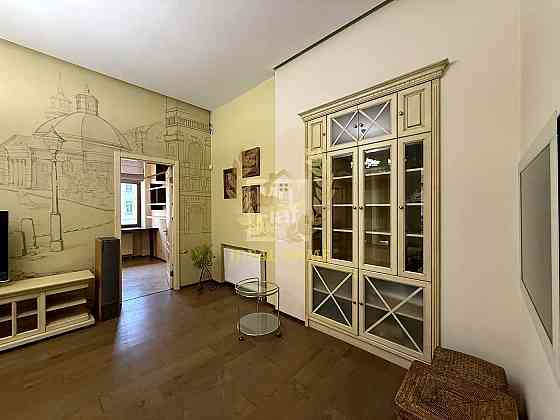 Продаж Квартира 3-кімнатна, 4/4 поверх на Саксаганского ул., 30 Київ